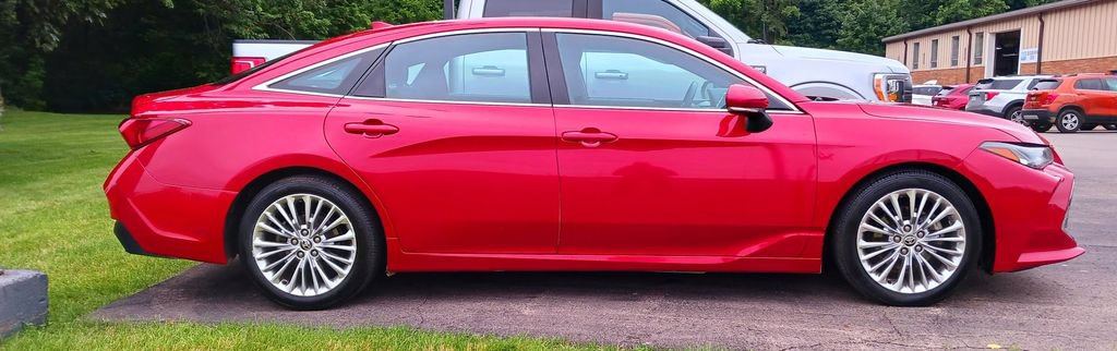 Used 2021 Toyota Avalon Limited w/ Advanced Safety Package FWD image 3
