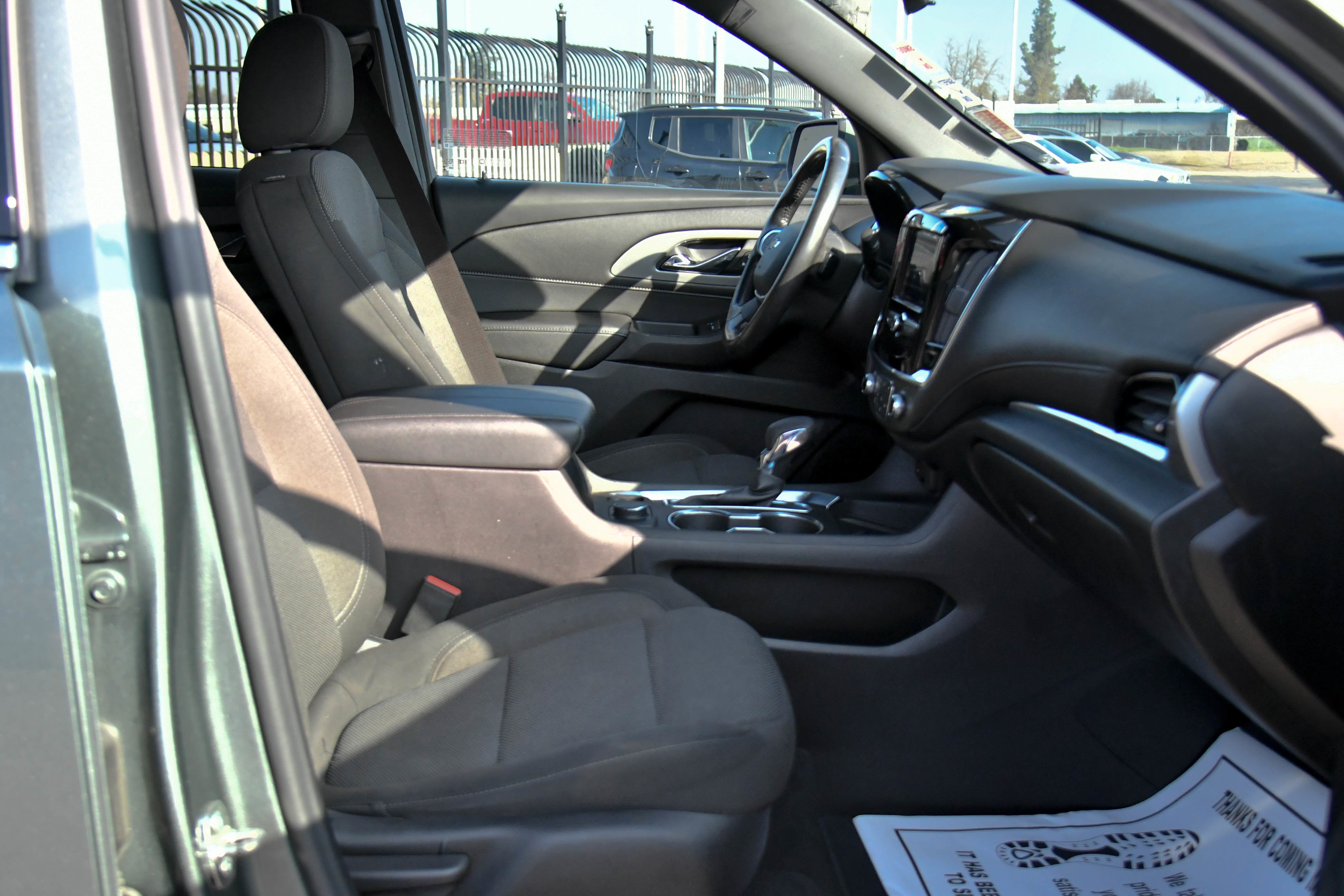 Used 2022 Chevrolet Traverse LT image 44