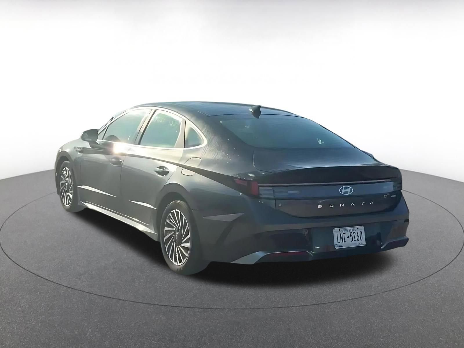 Used 2025 Hyundai Sonata SEL FWD image 11