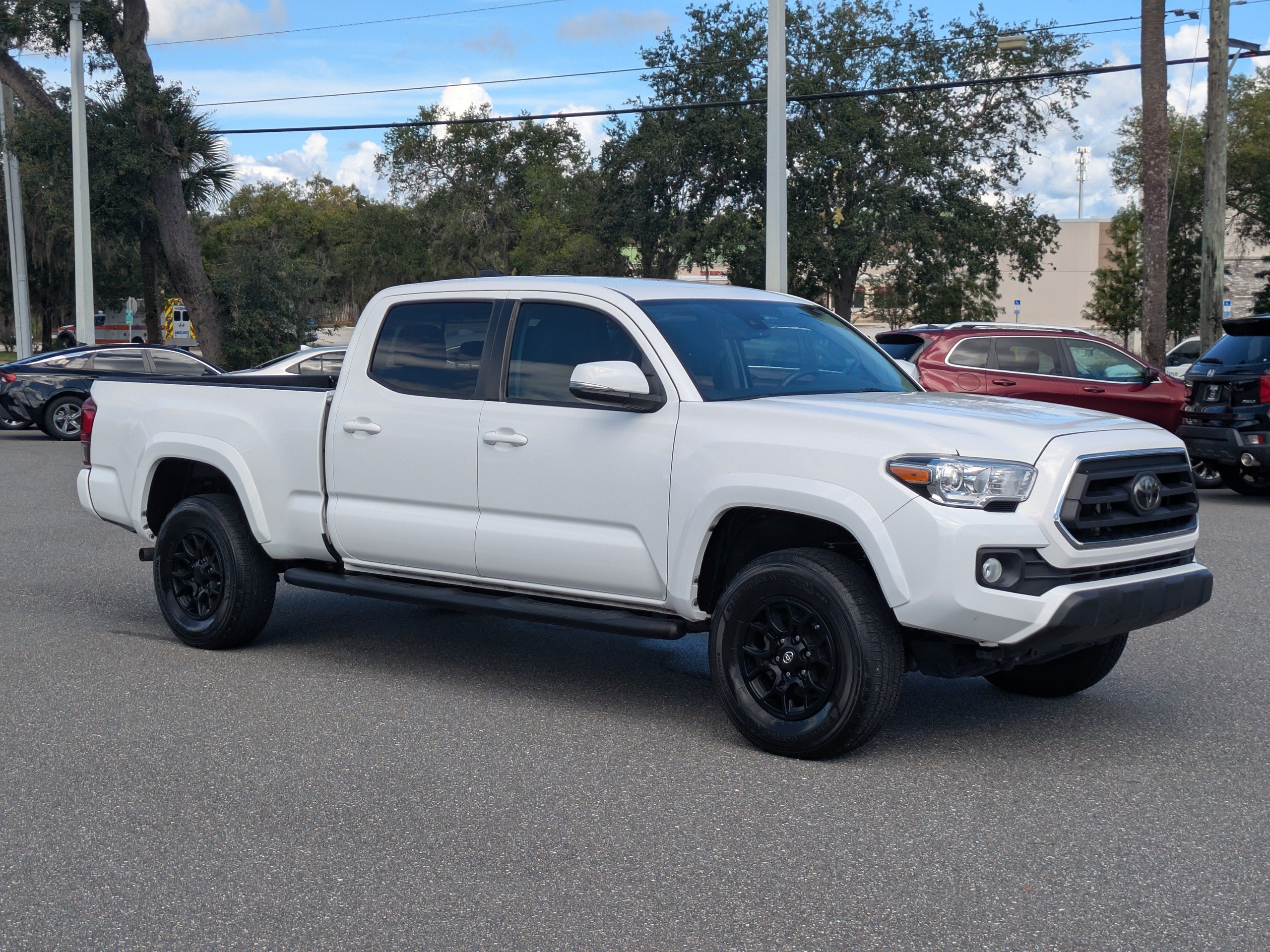 Used 2022 Toyota Tacoma SR5 RWD image 2