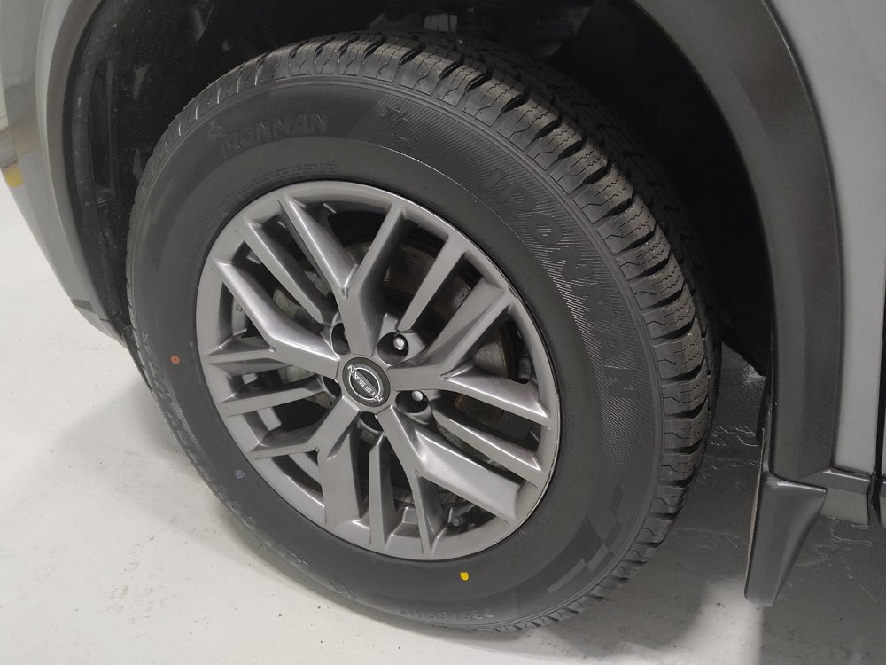 Used 2023 Nissan Rogue S AWD/4WD image 31