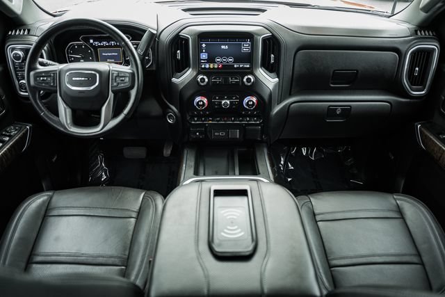 Used 2022 GMC Sierra 3500 Denali w/ Denali Ultimate Package AWD/4WD image 25