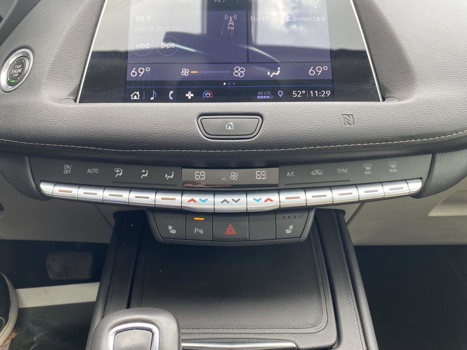 Used 2019 Cadillac XT4 Luxury w/ Cold Weather Package image 23