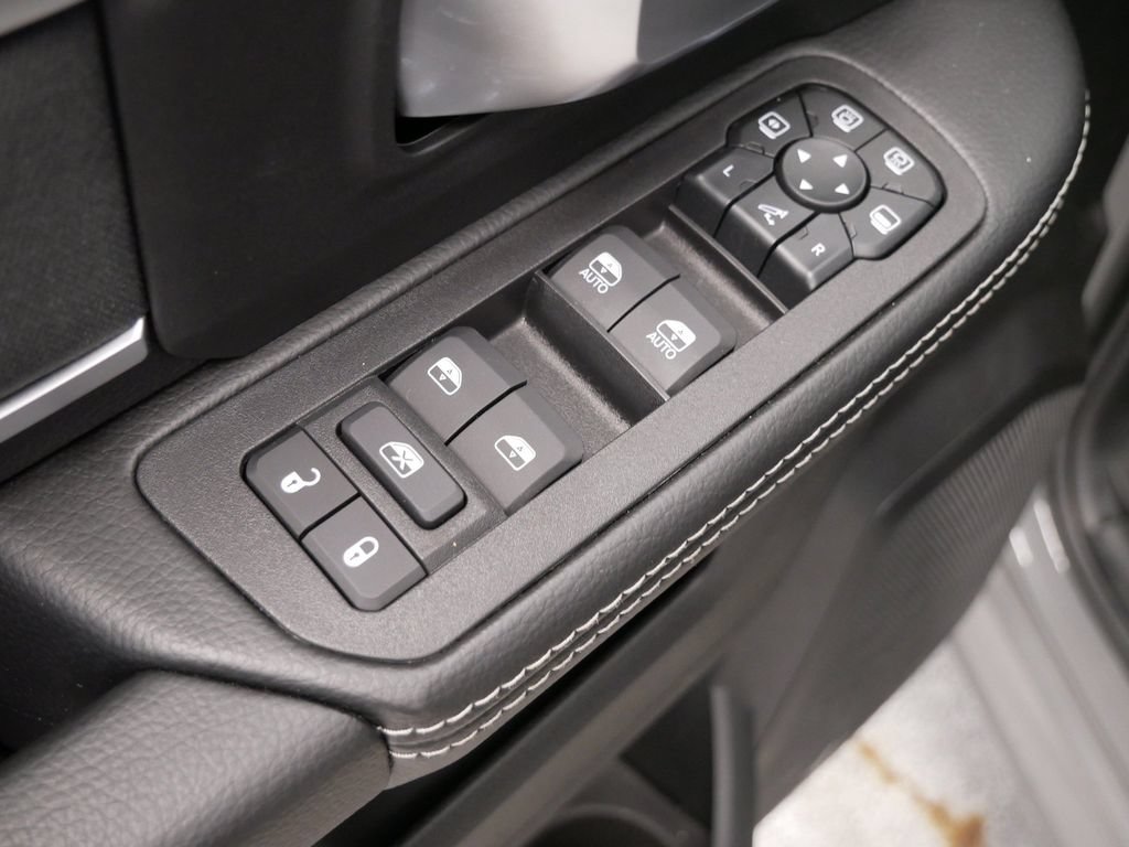 New 2026 RAM 2500 Big Horn AWD/4WD image 19