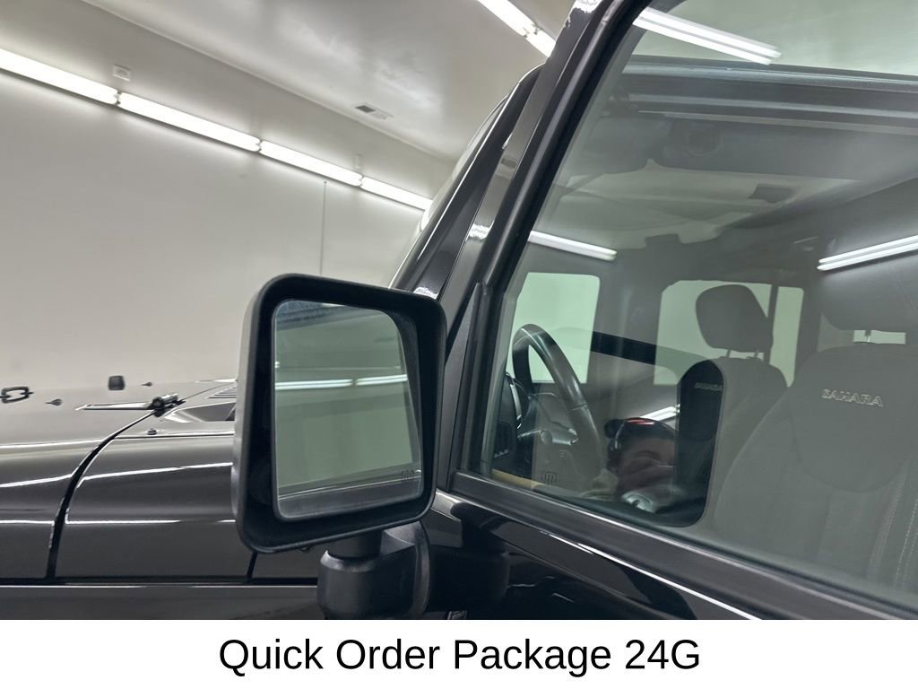 Used 2017 Jeep Wrangler Unlimited Sahara w/ Connectivity Group image 16