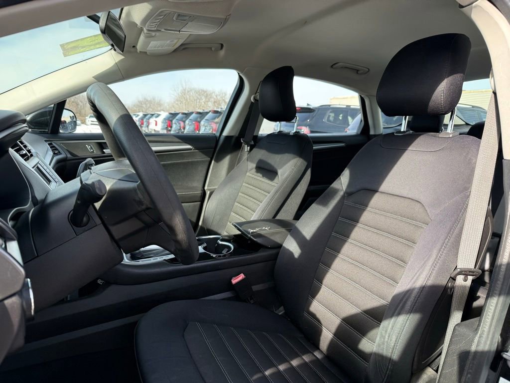 Used 2014 Ford Fusion SE image 8