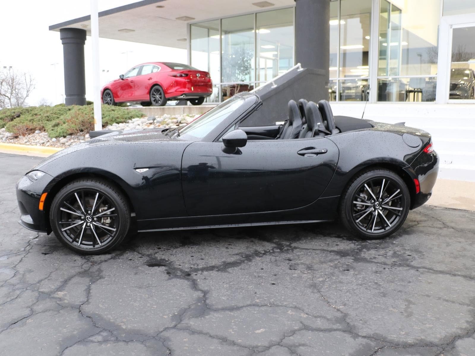 Certified 2025 MAZDA MX-5 Miata Grand Touring RWD image 2