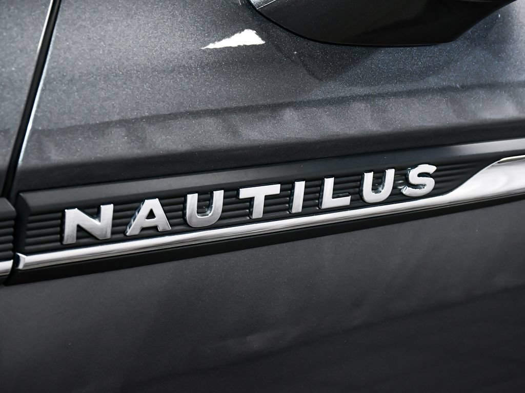 Used 2022 Lincoln Nautilus Reserve w/ Cargo Utility Package AWD/4WD image 83