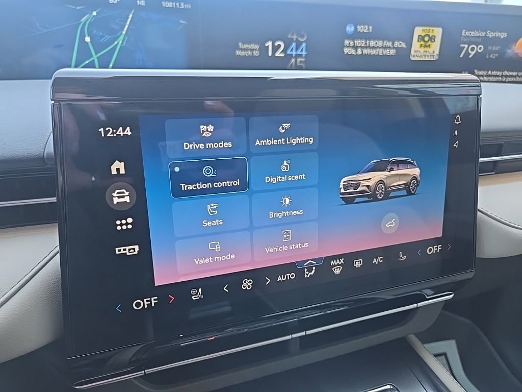 Used 2025 Lincoln Nautilus Reserve image 58