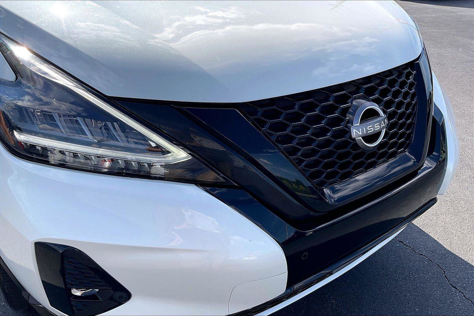 Certified 2024 Nissan Murano SV w/ SV Midnight Edition Package FWD image 28