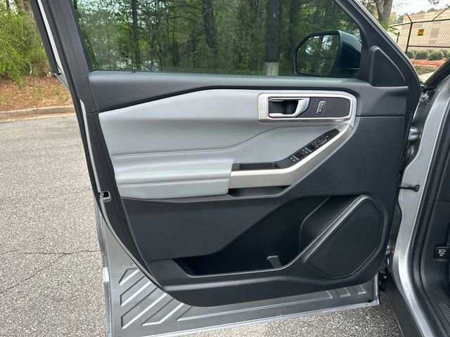 Used 2023 Ford Explorer XLT w/ Equipment Group 202A image 13