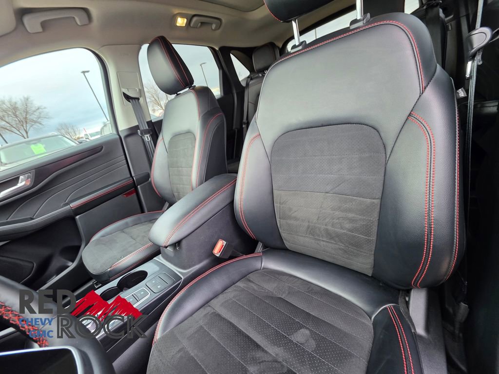 Used 2022 Ford Escape SEL w/ SEL Stealth AWD Package image 24