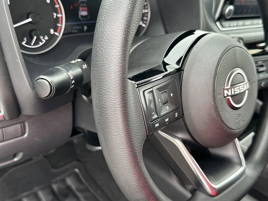 Used 2023 Nissan Rogue SV FWD image 20
