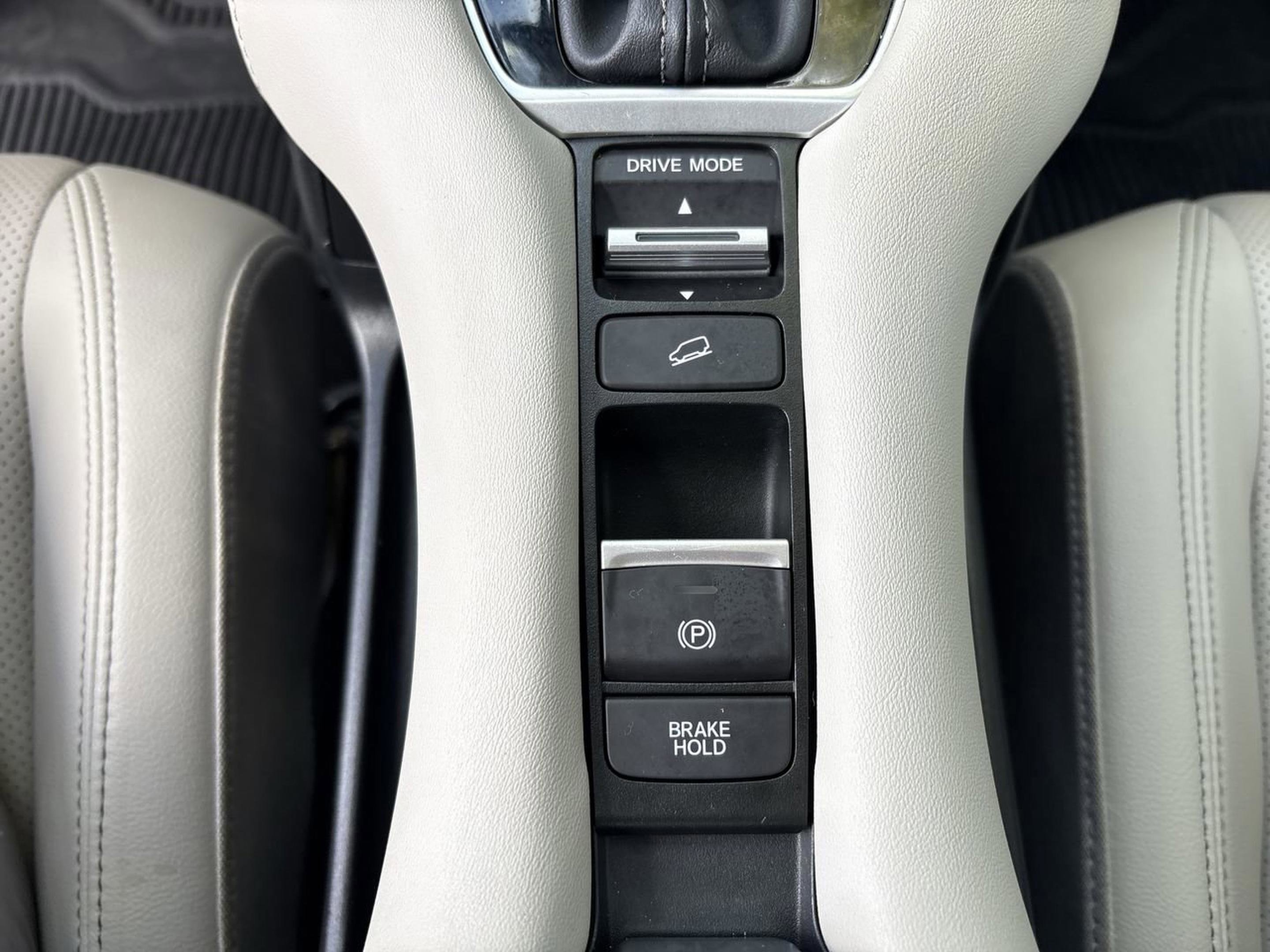 Used 2023 Honda HR-V EX-L image 31