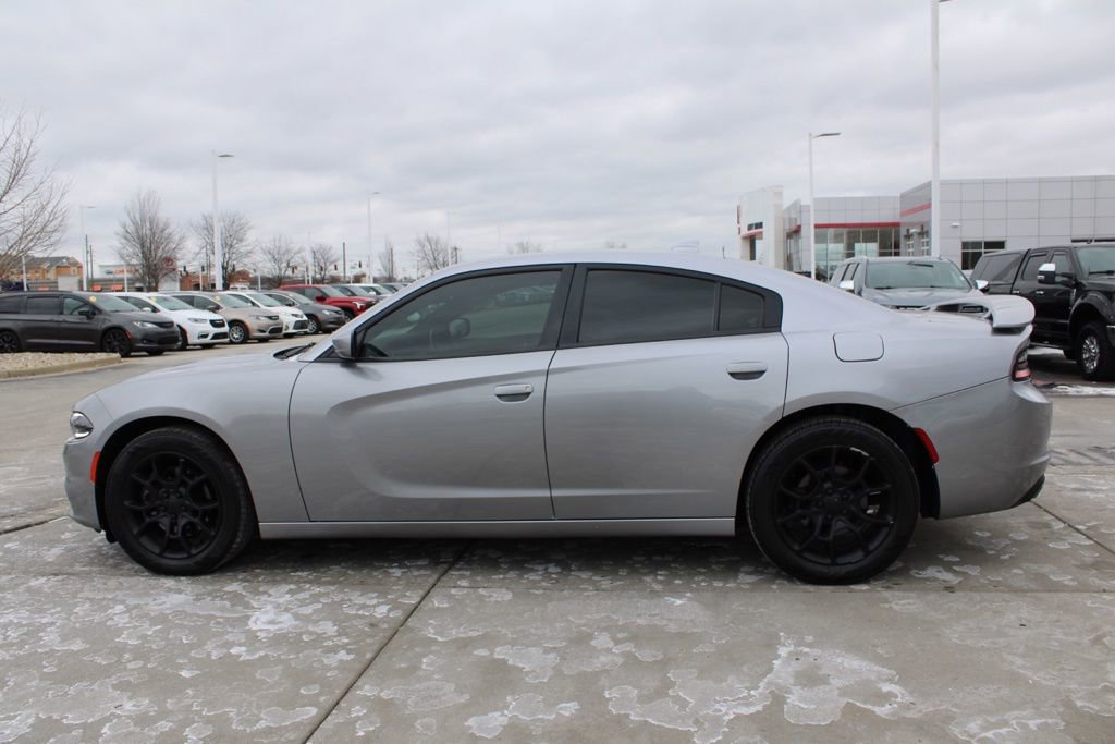 Used 2016 Dodge Charger SXT image 4