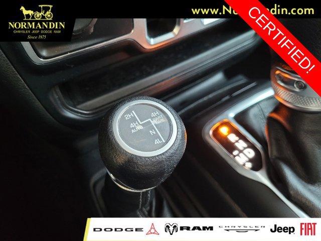 Certified 2024 Jeep Wrangler Unlimited AWD/4WD image 13