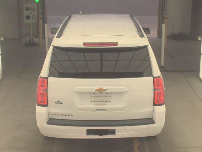 Used 2018 Chevrolet Suburban LT AWD/4WD image 8
