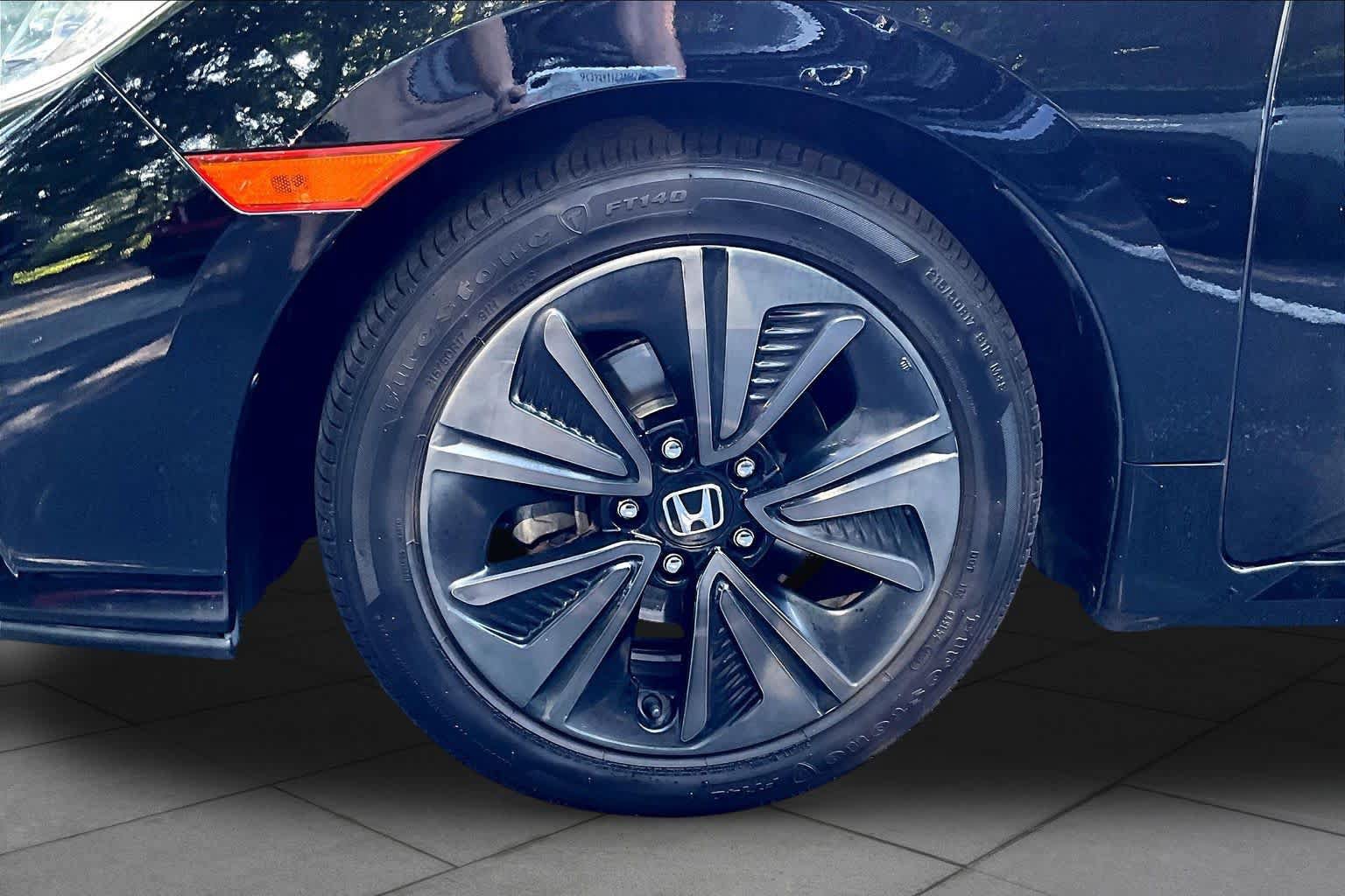 Certified 2018 Honda Civic EX-L image 11
