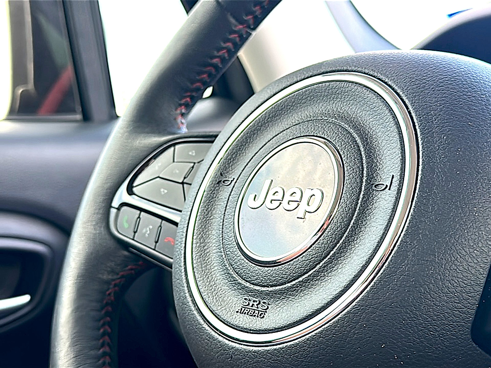 Used 2022 Jeep Renegade Trailhawk w/ Trailer Tow Group AWD/4WD image 30