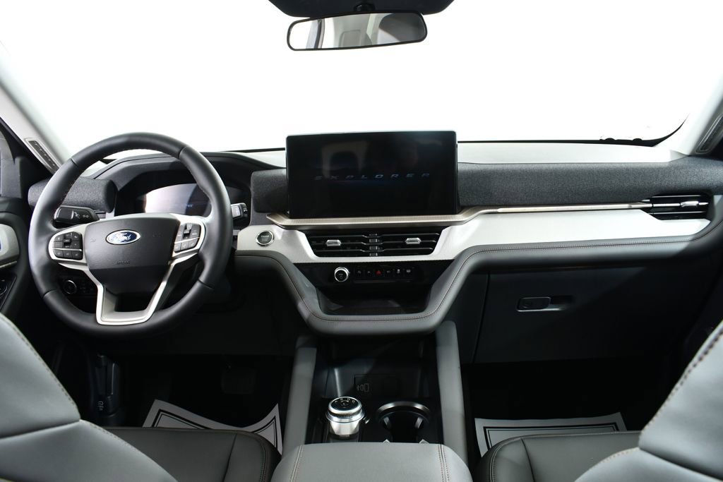 New 2026 Ford Explorer Active w/ Active Comfort Package image 7