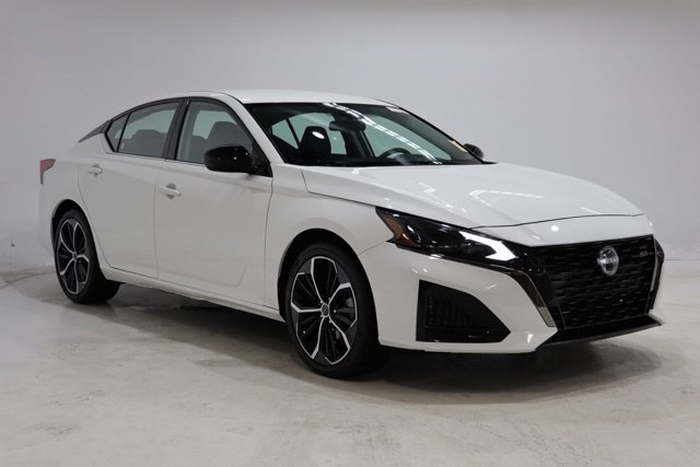 Used 2025 Nissan Altima 2.5 SR FWD image 1