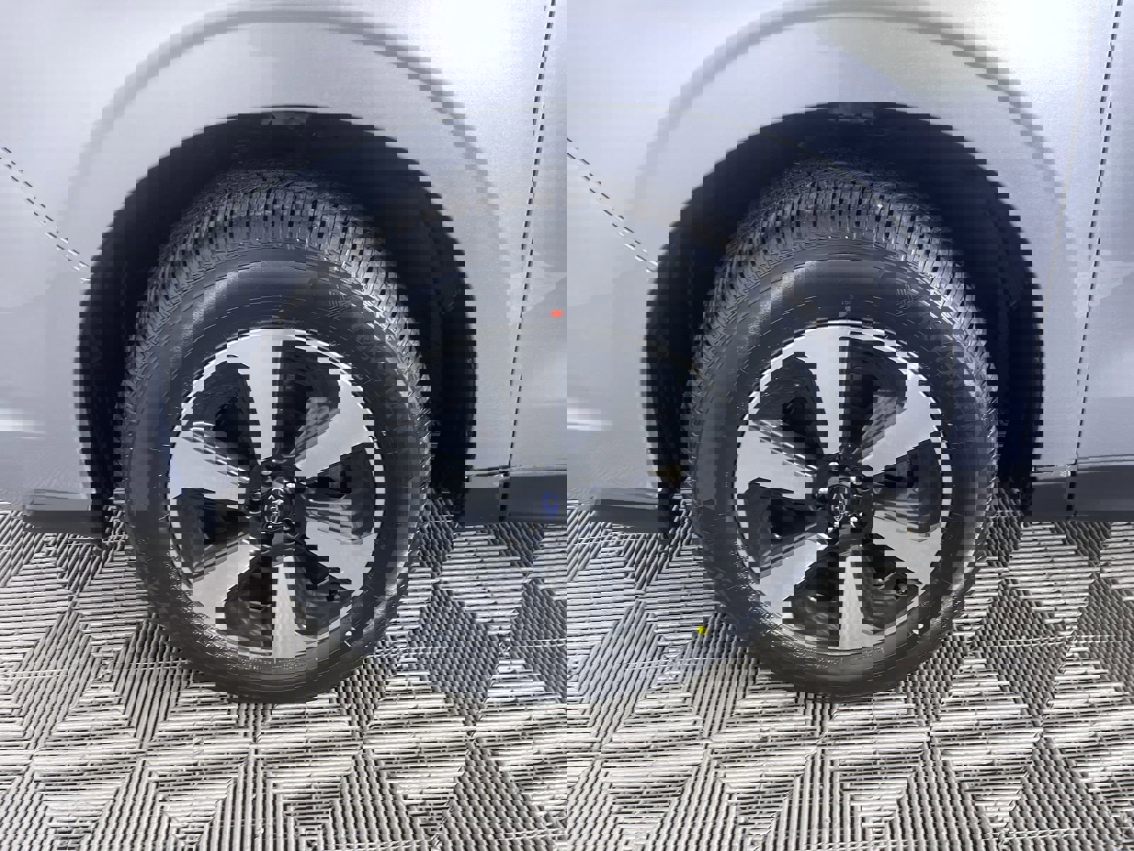 Used 2017 Subaru Forester 2.5i Premium w/ All-Weather Package image 26