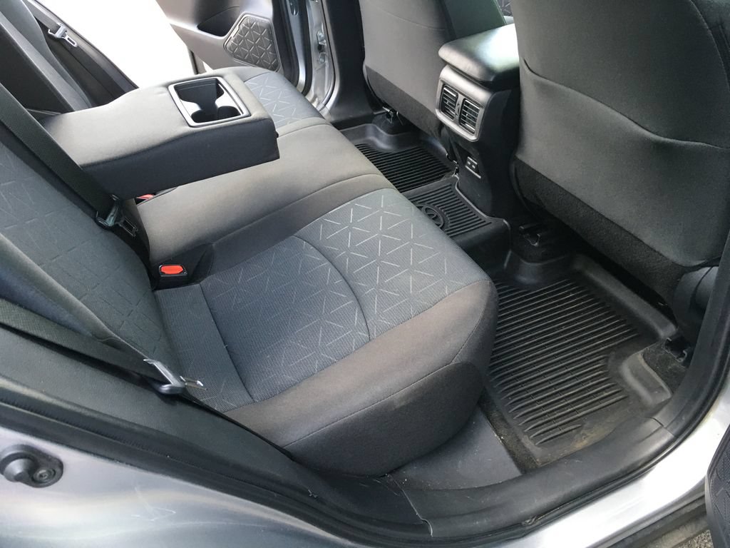 Used 2025 Toyota RAV4 XLE AWD/4WD image 26