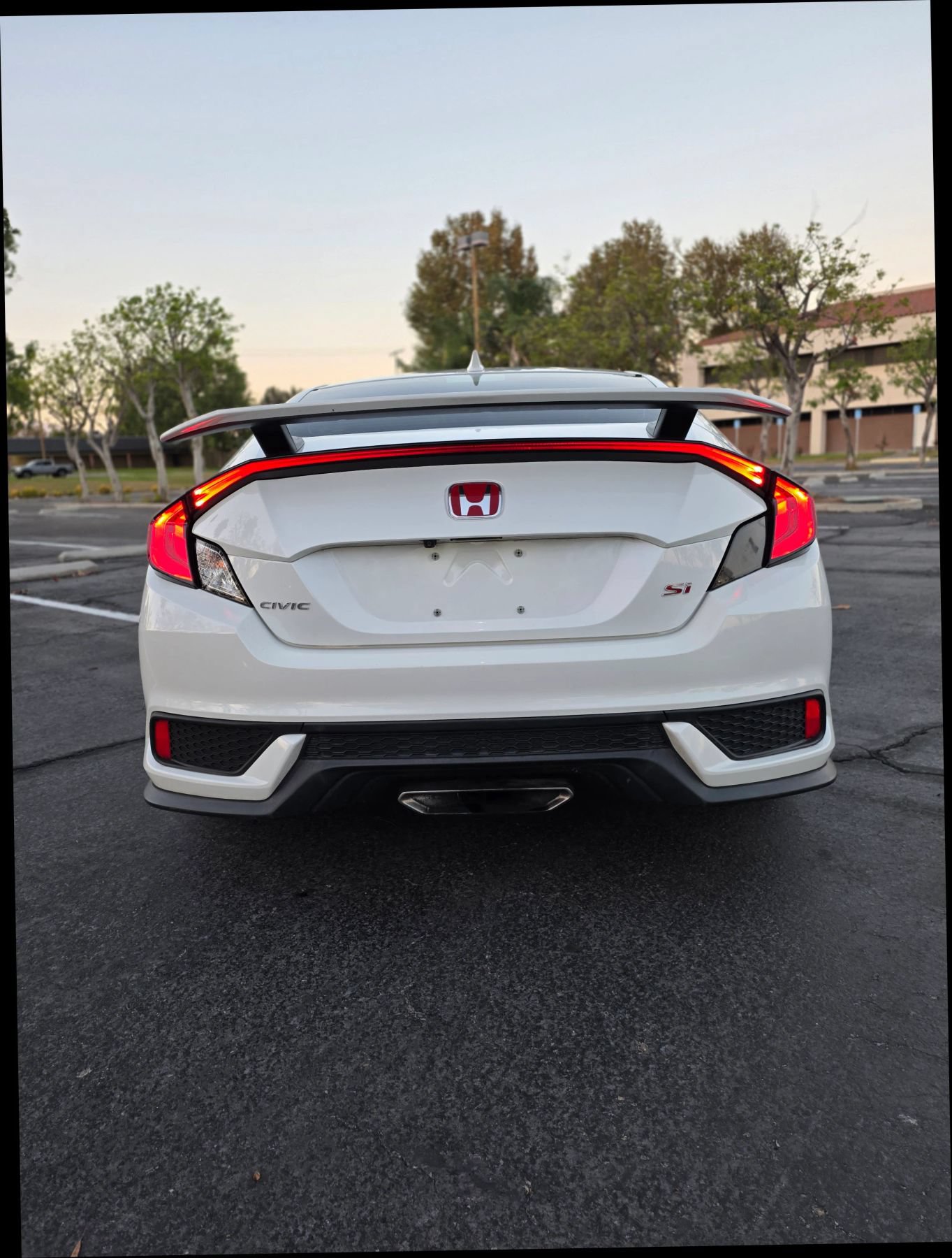 Used 2017 Honda Civic Si image 9