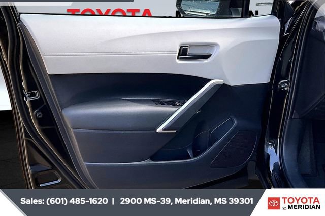 Used 2024 Toyota Corolla Cross LE image 16