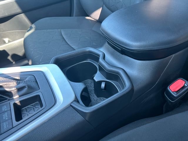 Used 2021 Toyota RAV4 XLE w/ Convenience Package image 30