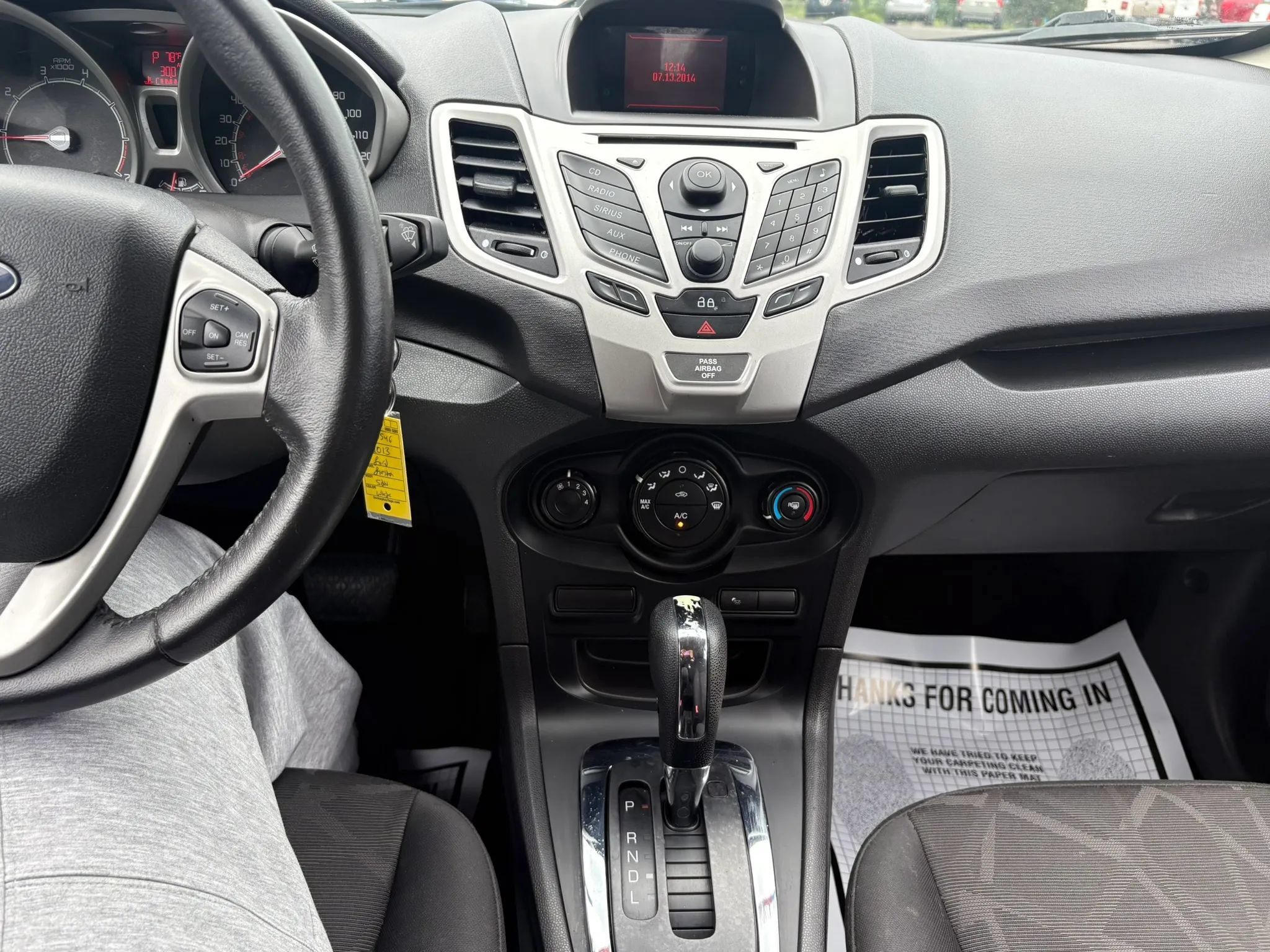 Used 2013 Ford Fiesta SE FWD image 27