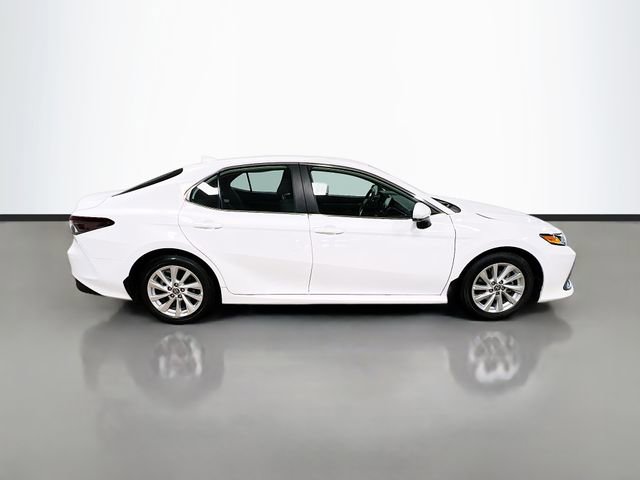 Used 2024 Toyota Camry LE image 8