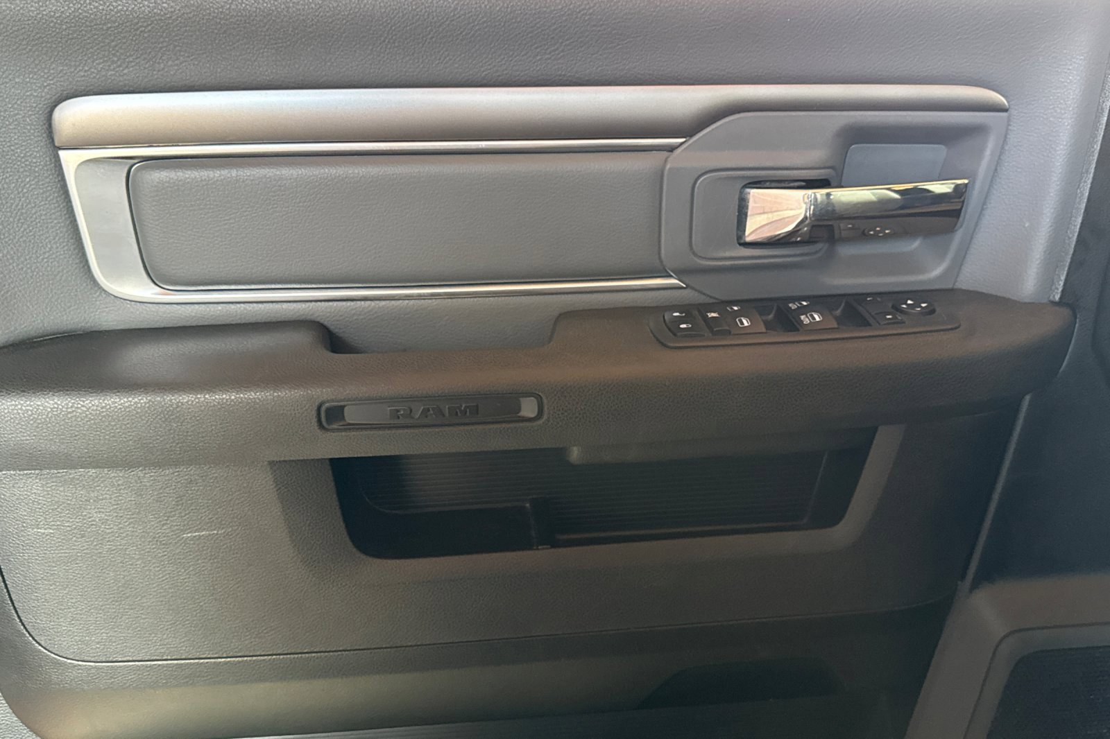 Used 2023 RAM 1500 Classic SLT w/ Trailer & Traction Group image 12