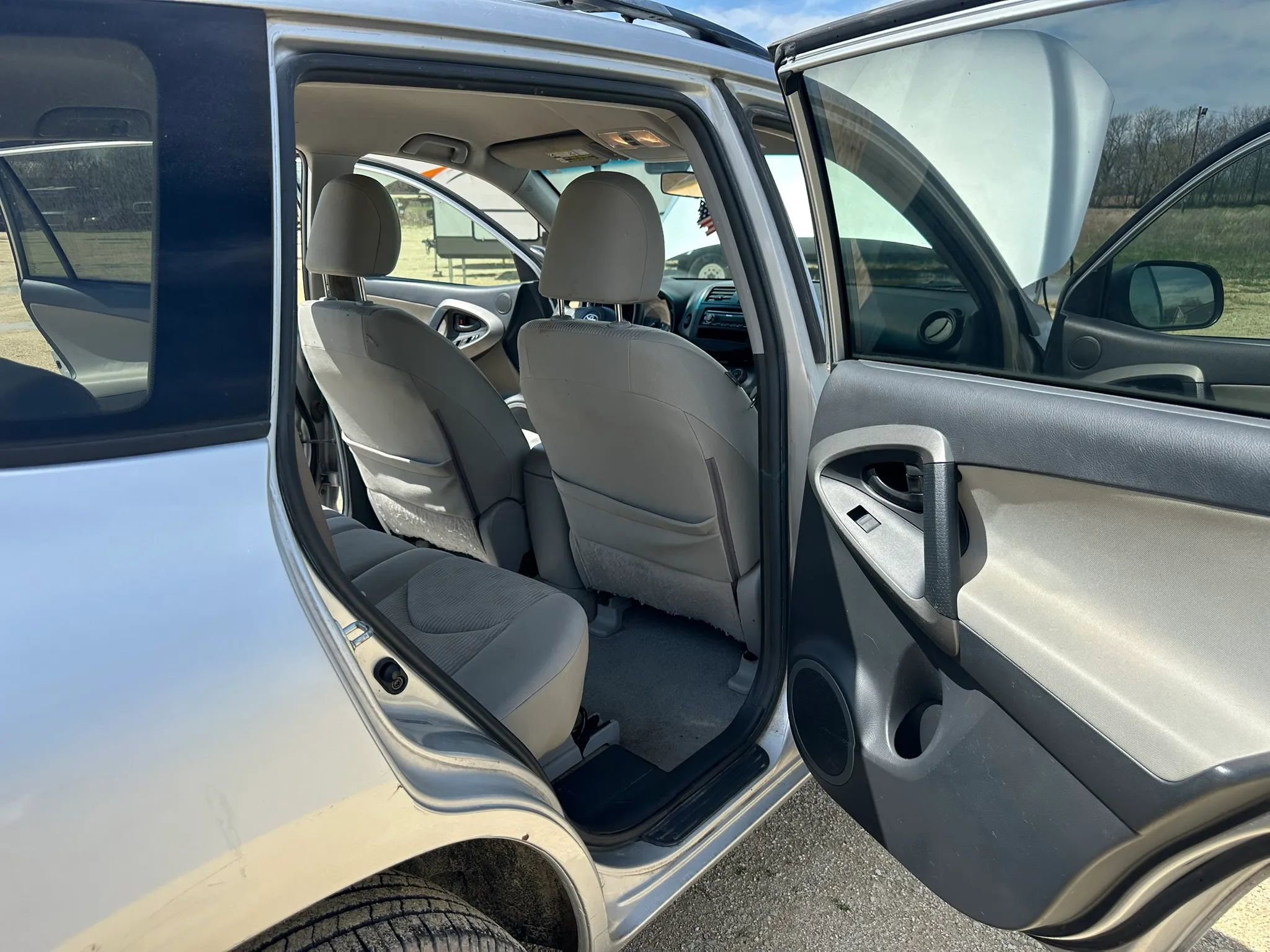 Used 2010 Toyota RAV4 4WD V6 image 12
