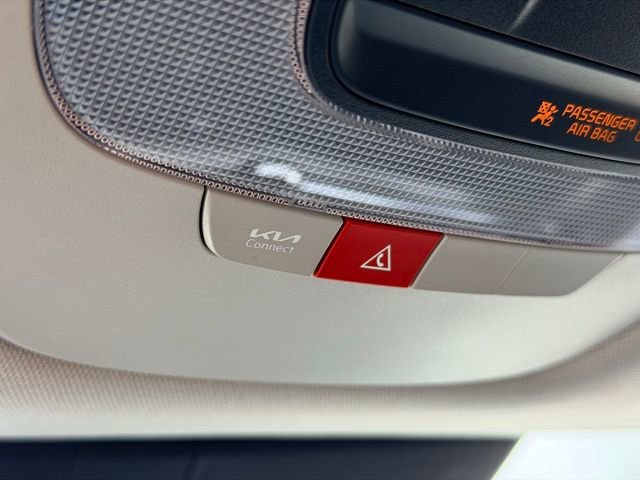 Used 2025 Kia Sportage EX image 19