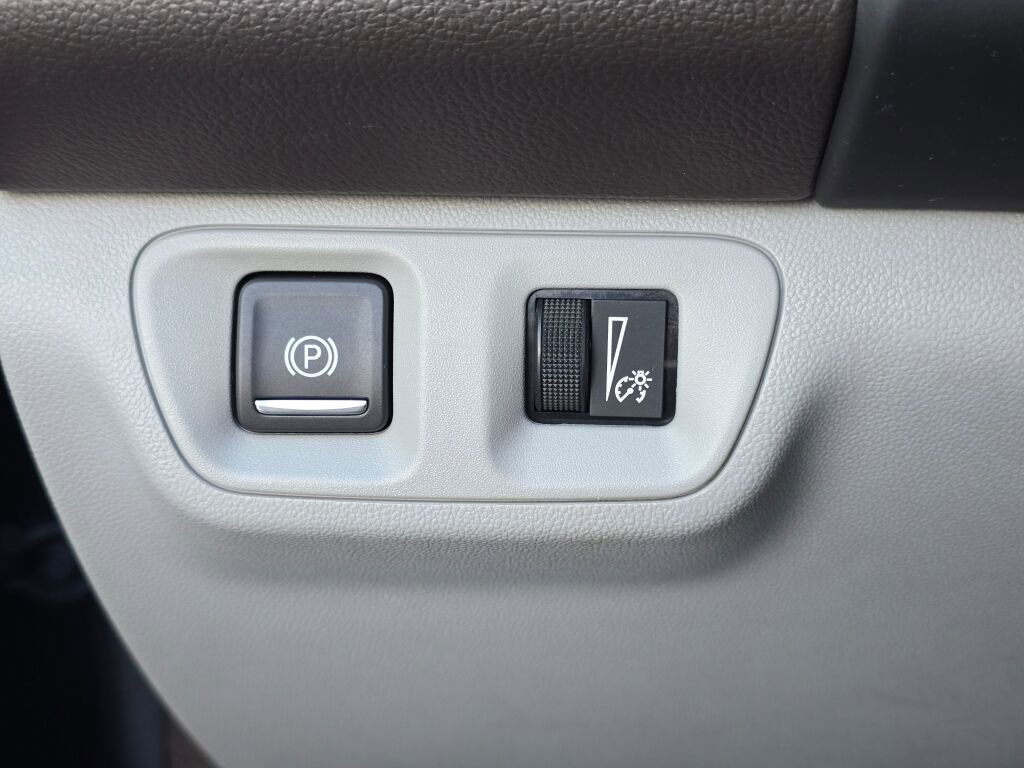 Used 2017 GMC Acadia SLT image 28