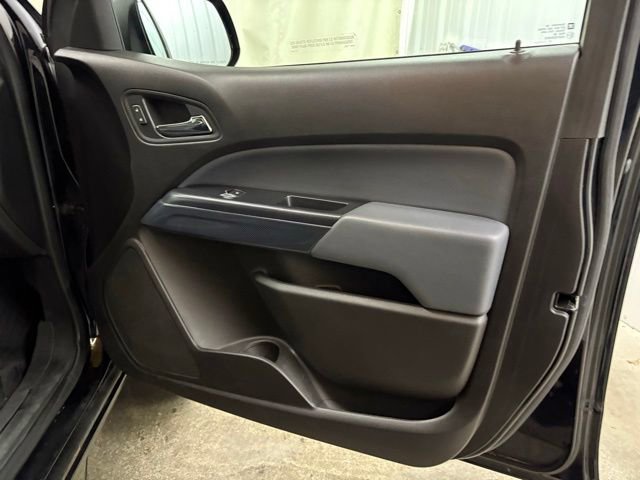 Used 2018 Chevrolet Colorado Z71 AWD/4WD image 21
