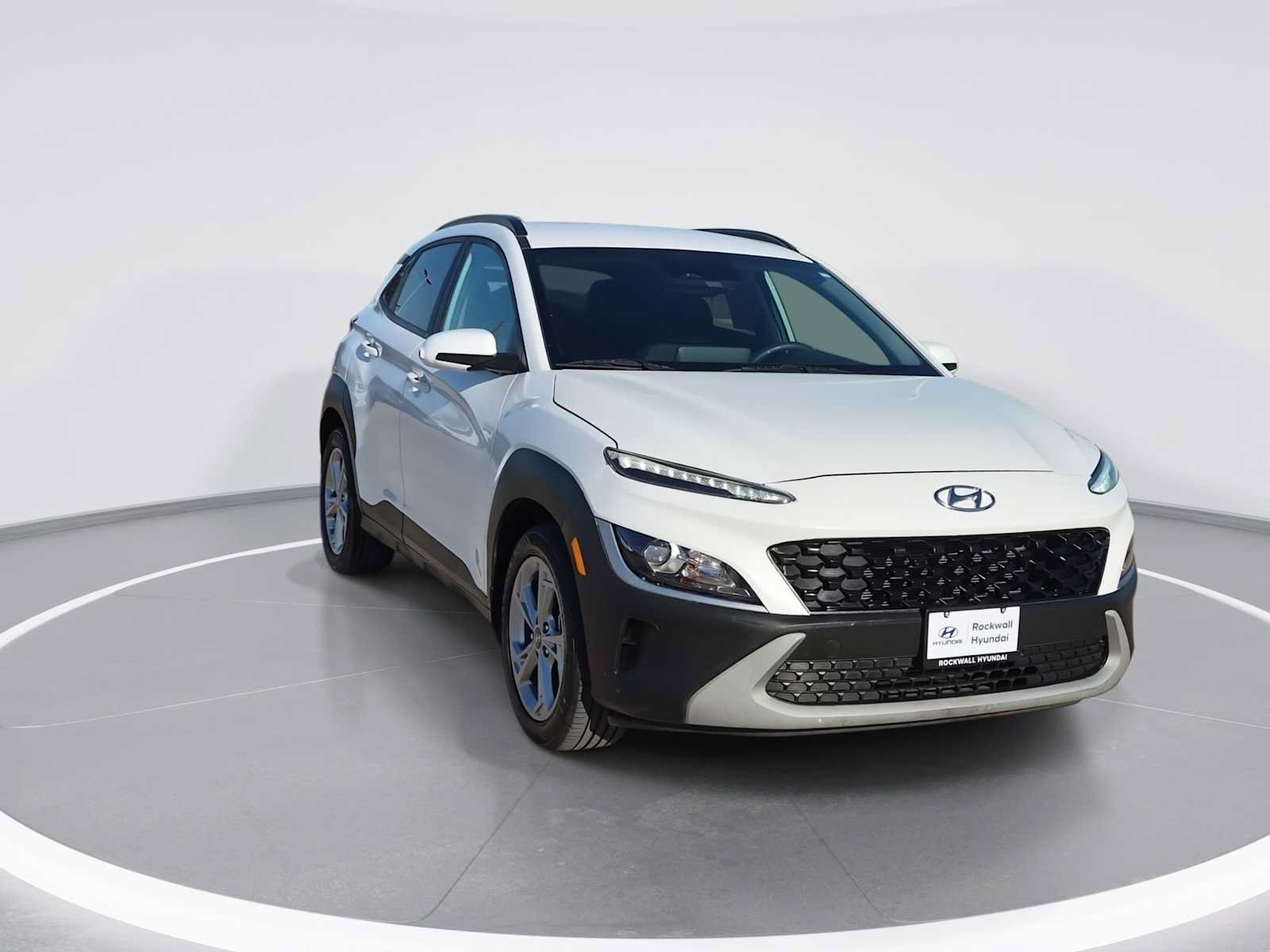 Used 2023 Hyundai Kona SEL AWD/4WD image 2