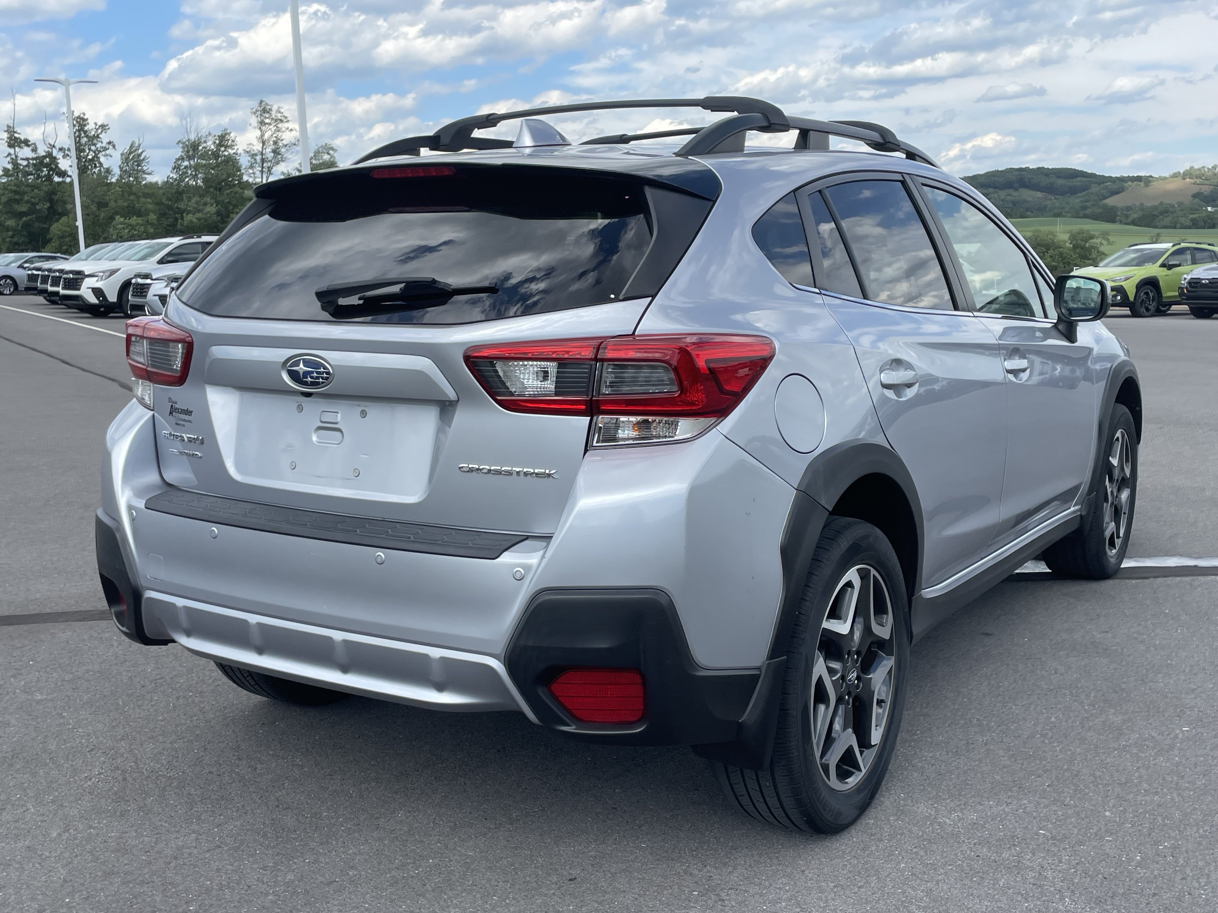 Used 2020 Subaru Crosstrek 2.0i Limited w/ Moonroof Package AWD/4WD image 3