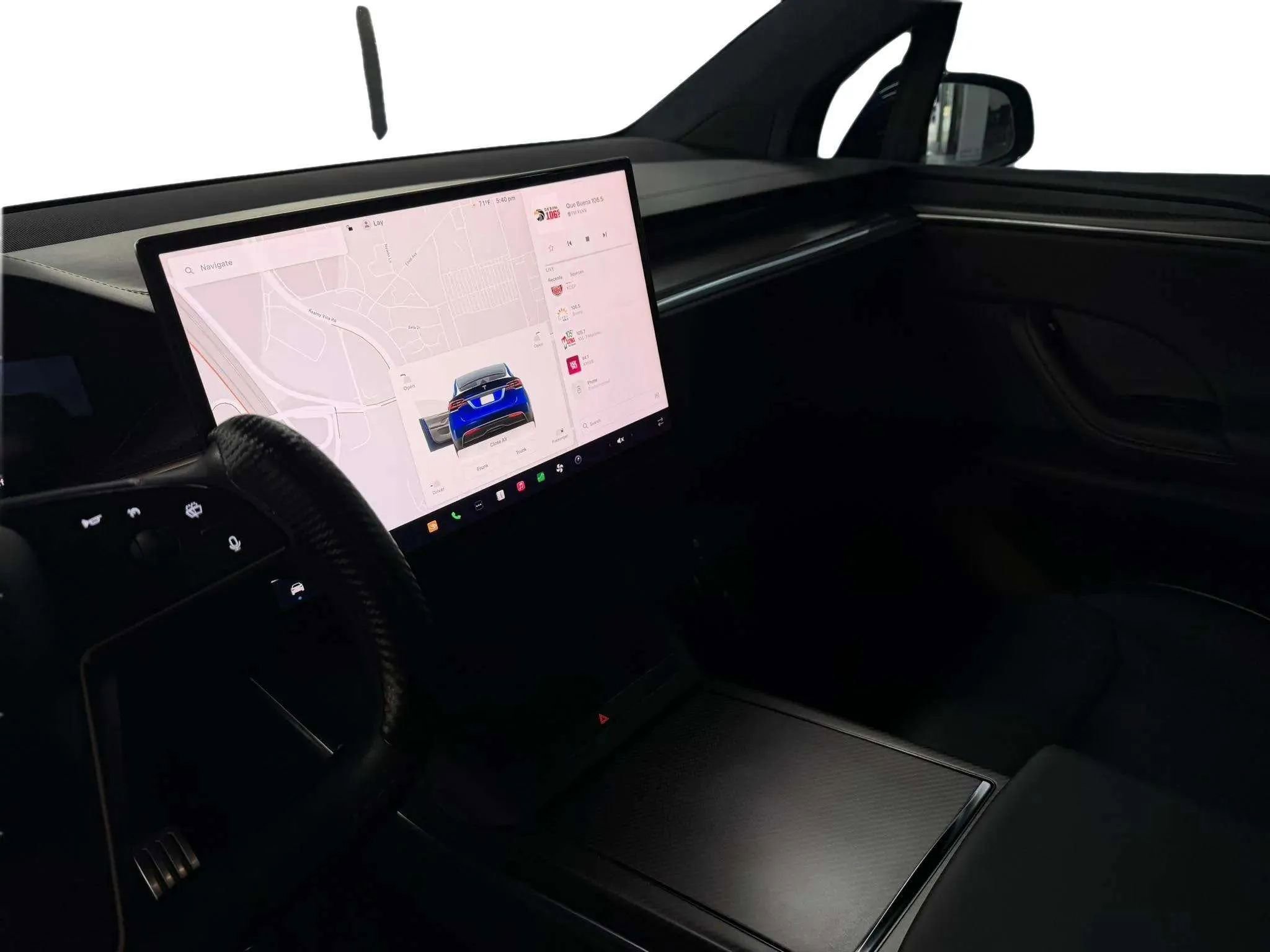 Used 2022 Tesla Model X Plaid image 14