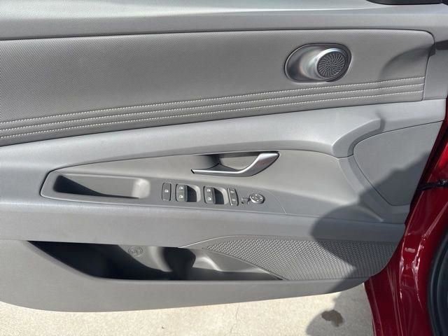 Certified 2025 Hyundai Elantra Sport image 19