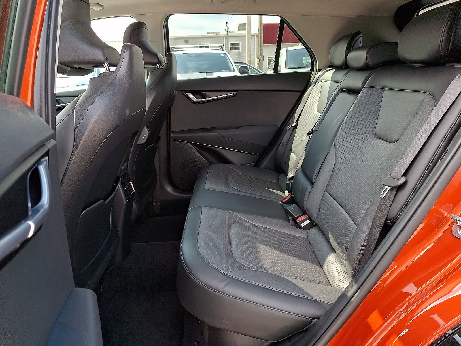 Used 2023 Kia Niro FWD image 10