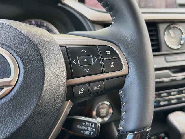 Used 2018 Lexus RX 350 AWD w/ Luxury Package image 37