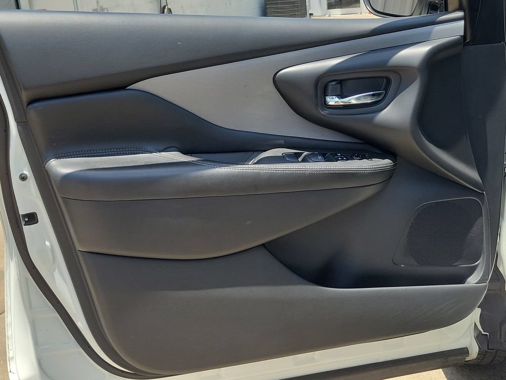 Used 2019 Nissan Murano S FWD image 25