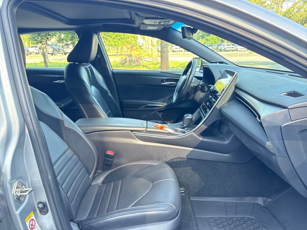 Used 2019 Toyota Avalon XSE w/ All Weather Liner Package FWD image 31