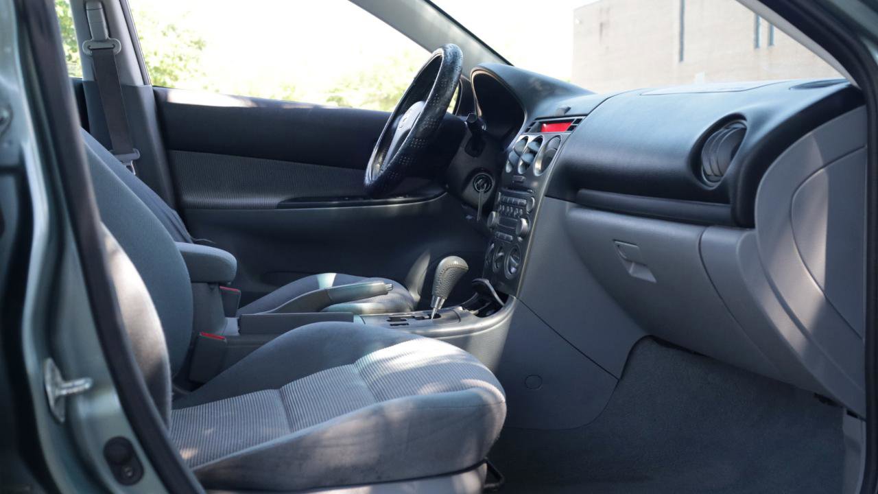 Used 2004 MAZDA MAZDA6 i FWD image 15