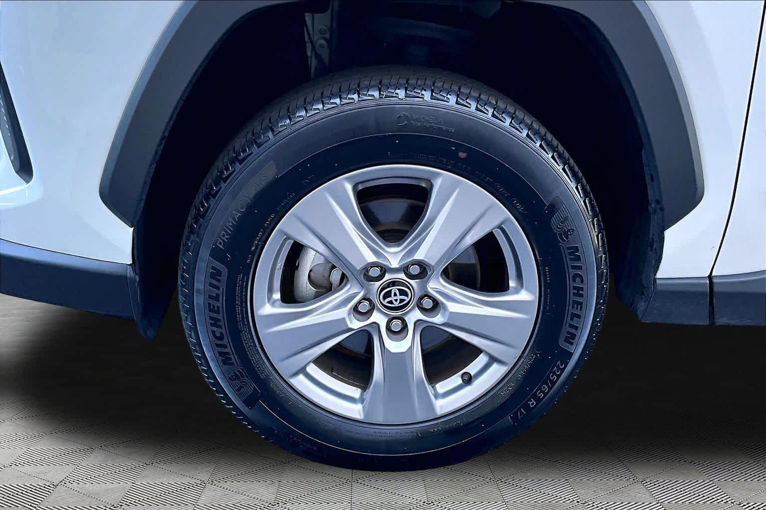 Certified 2025 Toyota RAV4 XLE AWD/4WD image 11