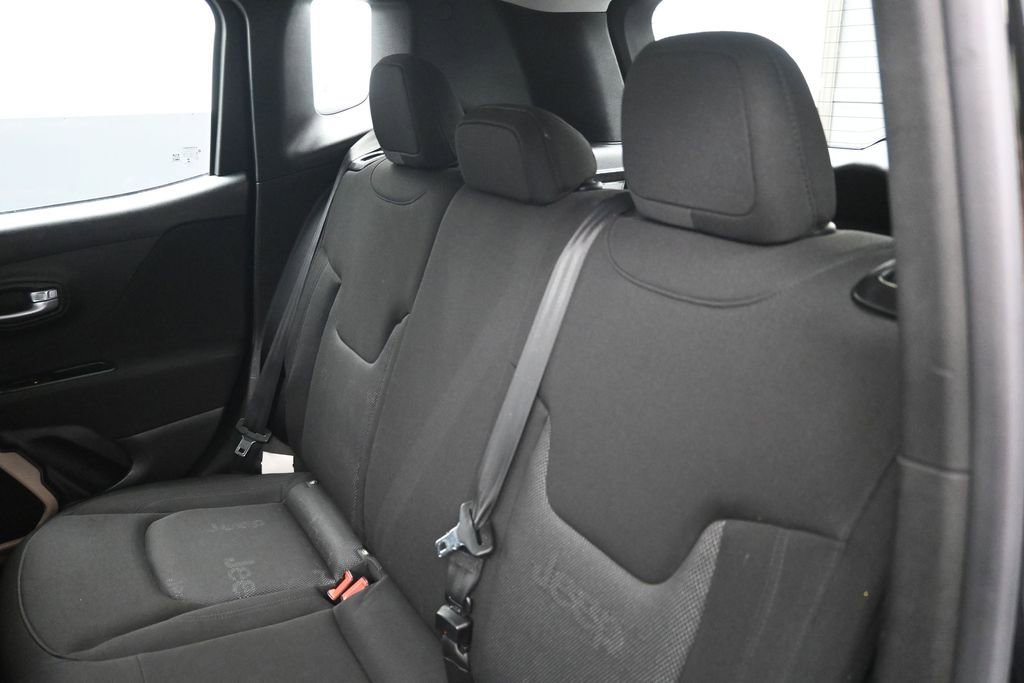 Used 2015 Jeep Renegade Sport w/ Power & Air Group FWD image 20