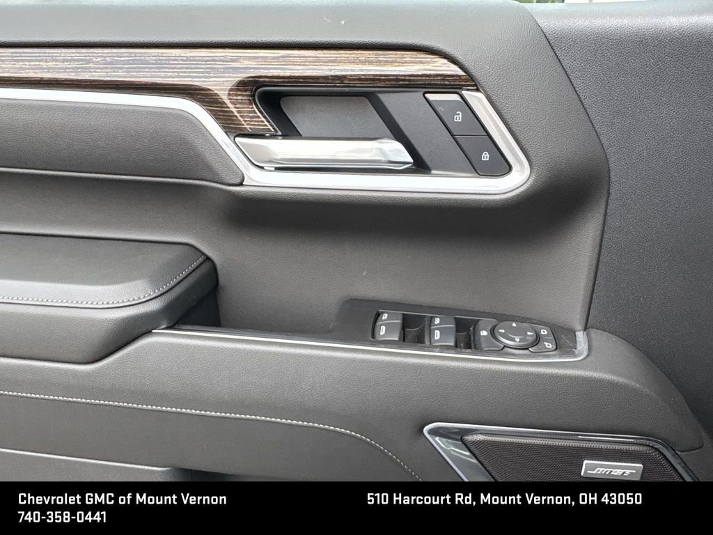 New 2025 GMC Sierra 1500 Elevation image 13