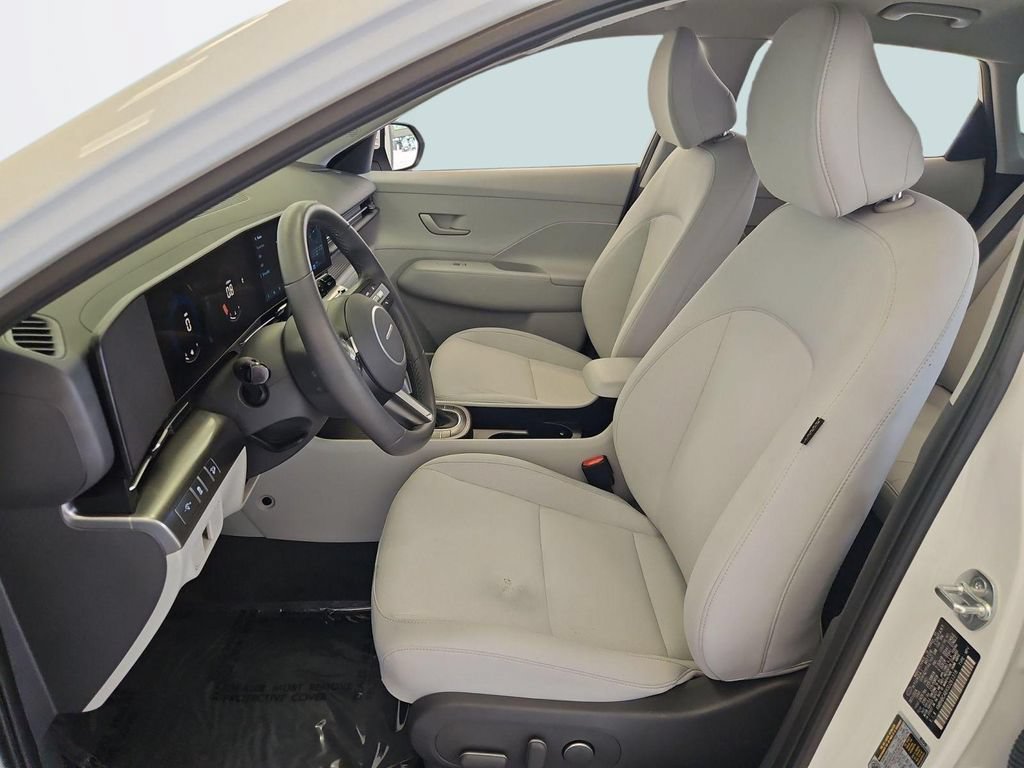 Certified 2025 Hyundai Kona SEL AWD/4WD image 21